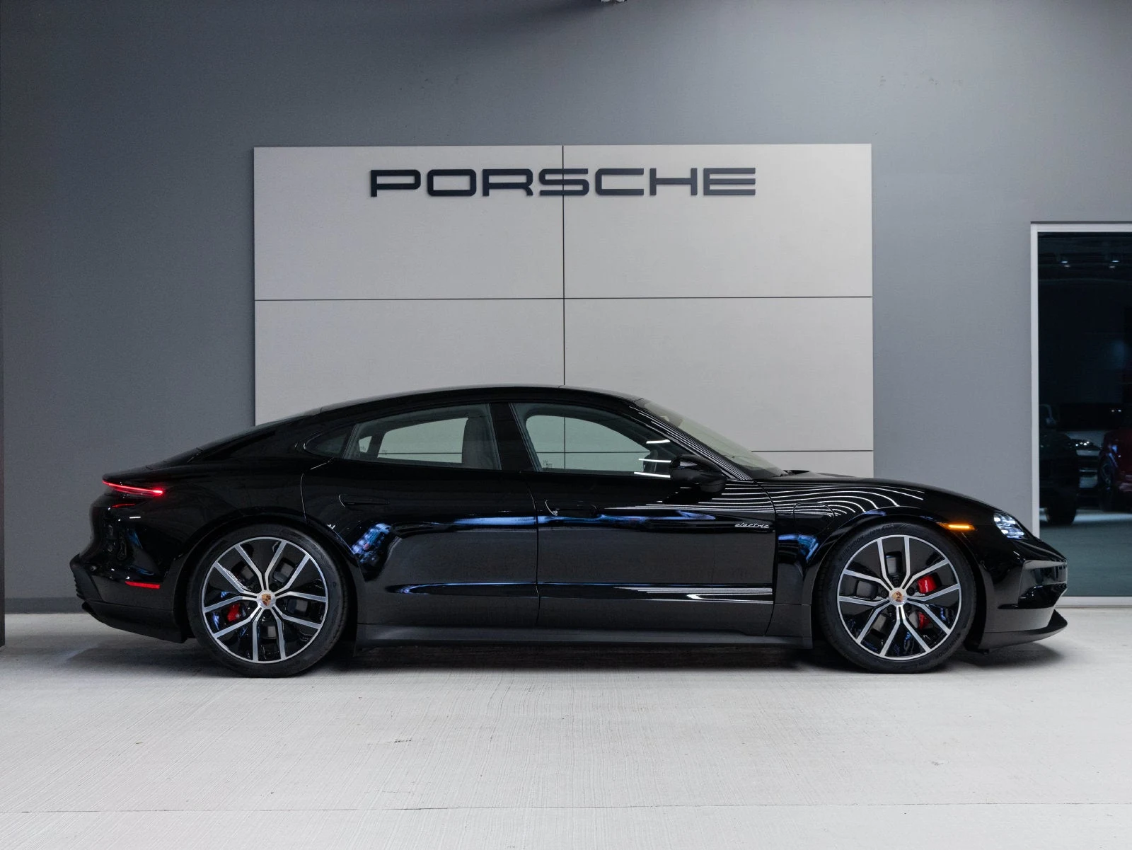 2026 Porsche Taycan 4S (2025 Update), 8/20