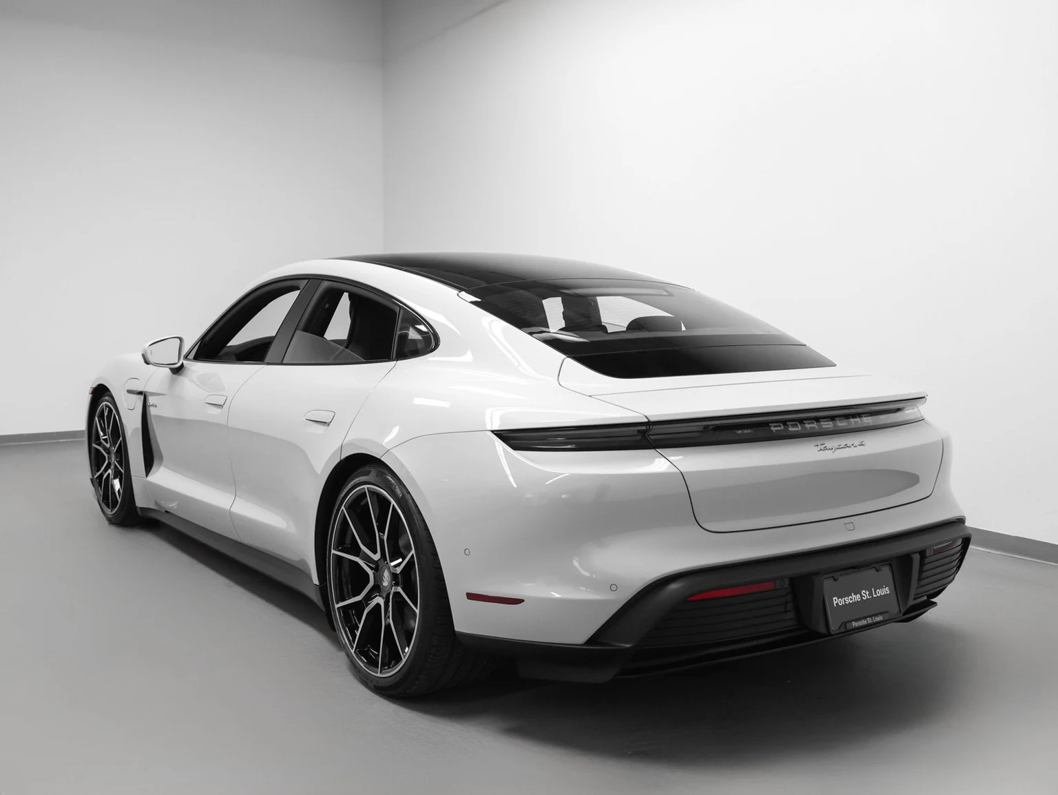 2026 Porsche Taycan 4 Sedan (2025 Update), 3/20