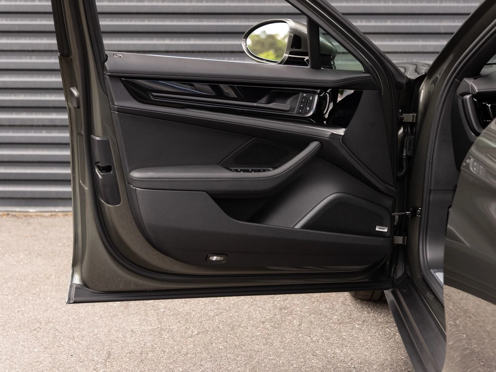 2026 Porsche Panamera 4 (976), 19/20