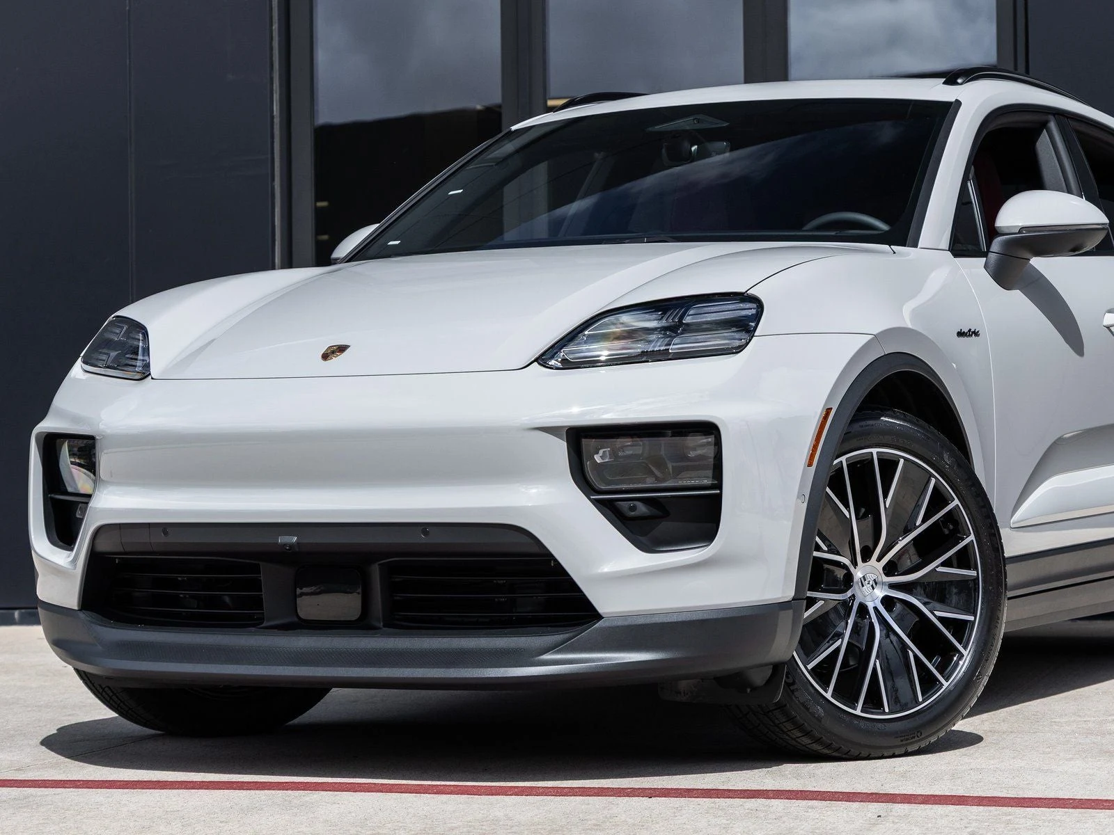 2026 Porsche Macan 4 Electric (XAB), 7/20