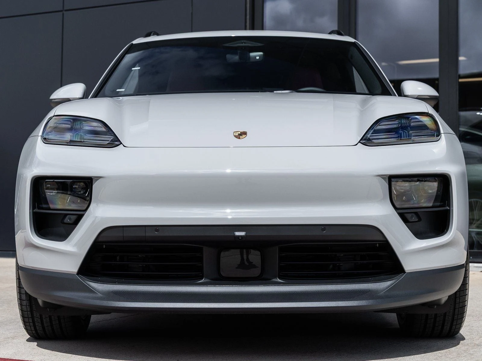 2026 Porsche Macan 4 Electric (XAB), 8/20