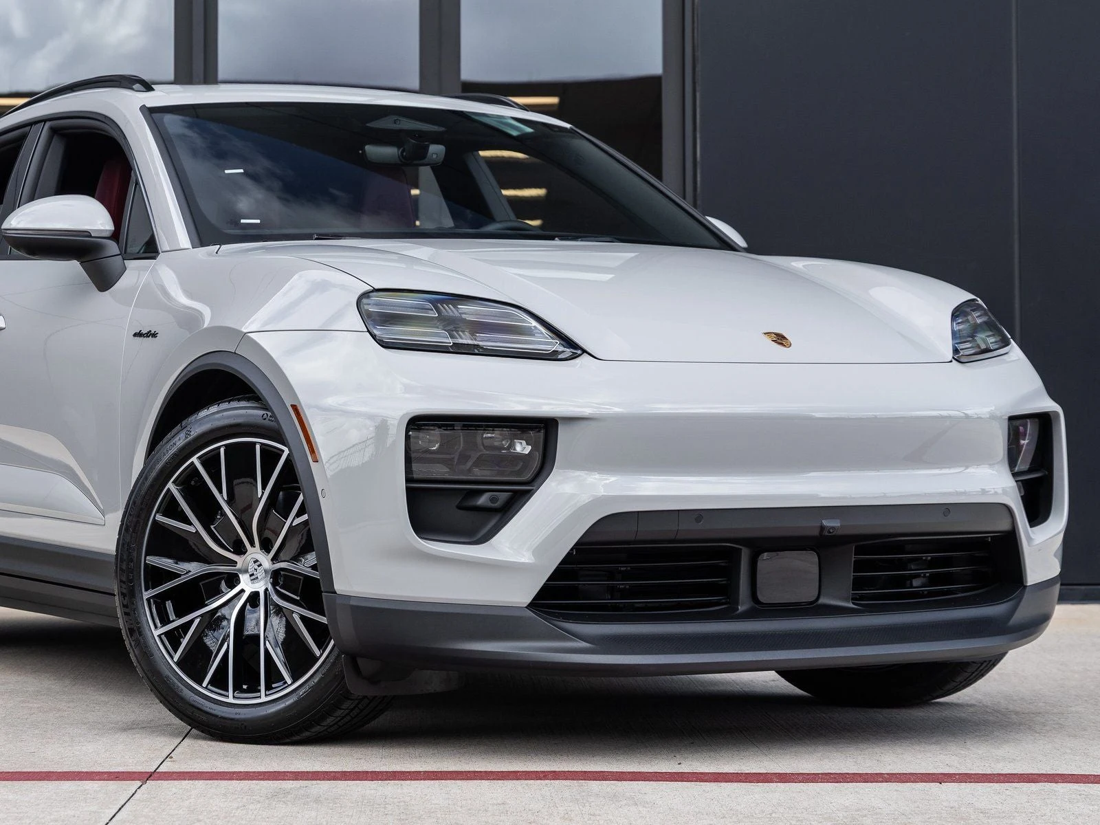 2026 Porsche Macan 4 Electric (XAB), 9/20