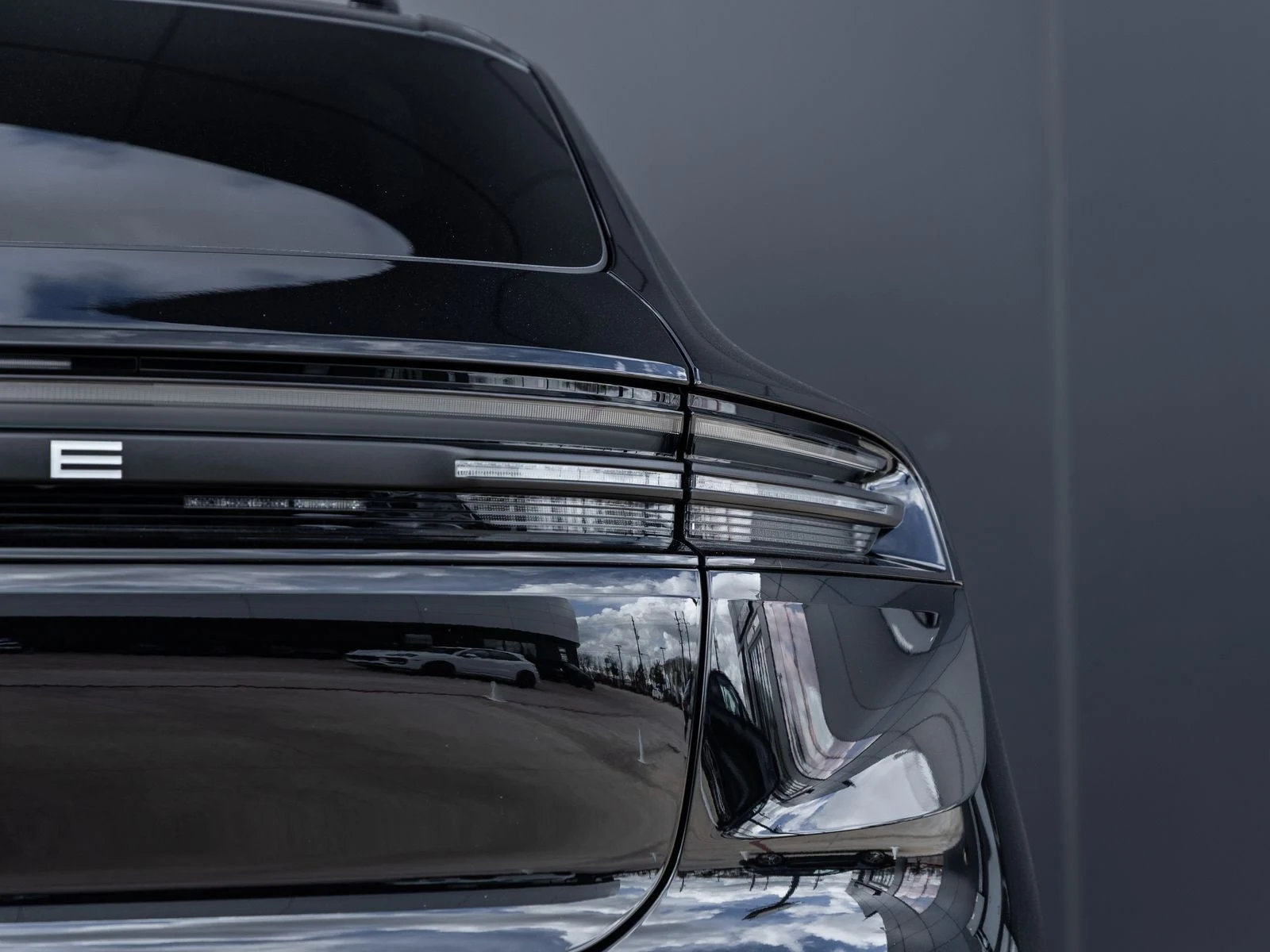 2026 Porsche Macan Electric (XAB), 14/20
