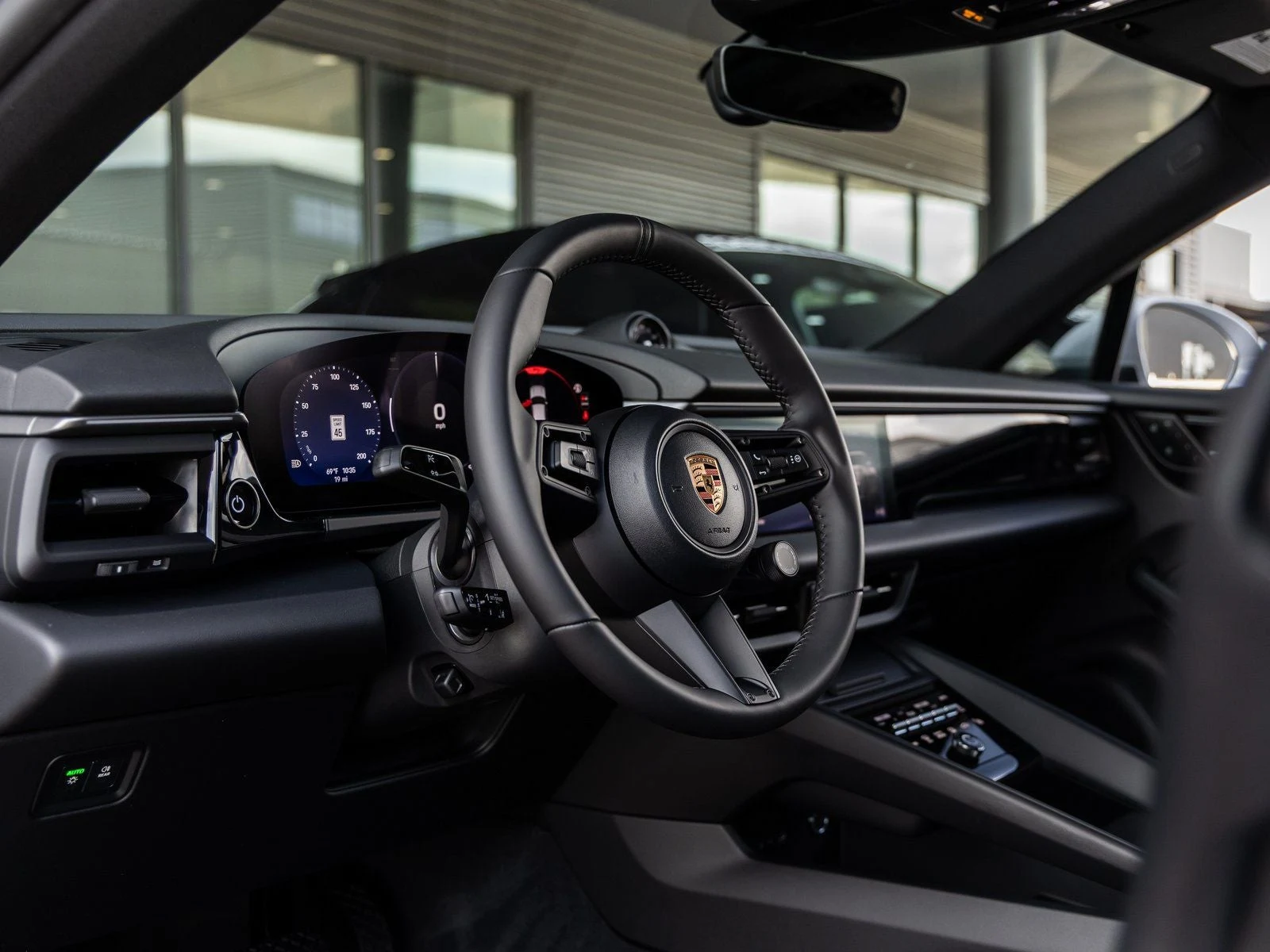 2026 Porsche Macan 4 Electric (XAB), 4/20