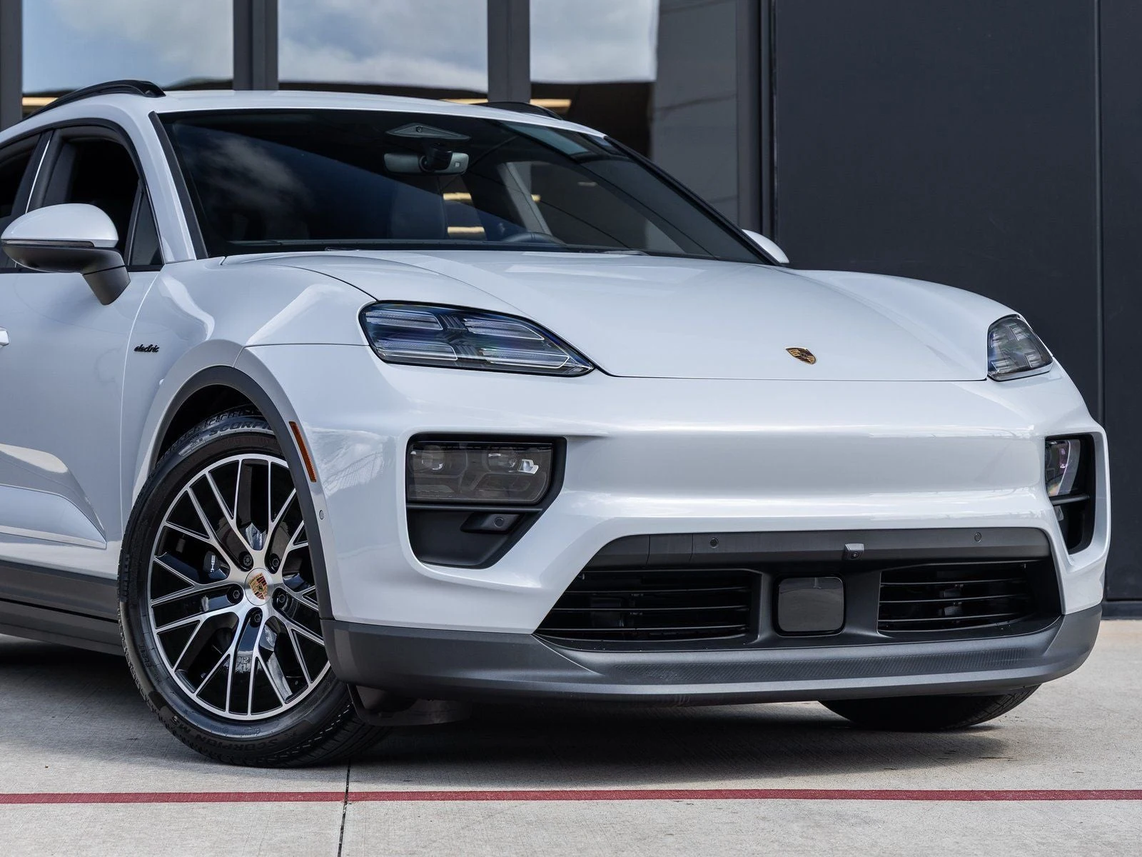 2026 Porsche Macan 4 Electric (XAB), 9/20