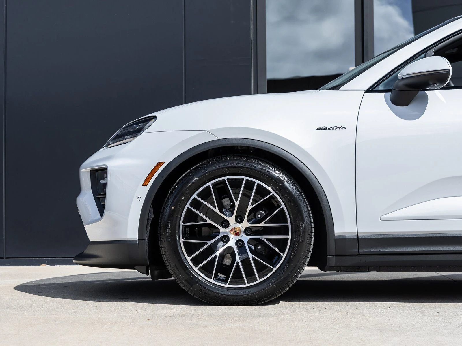 2026 Porsche Macan 4 Electric (XAB), 13/20