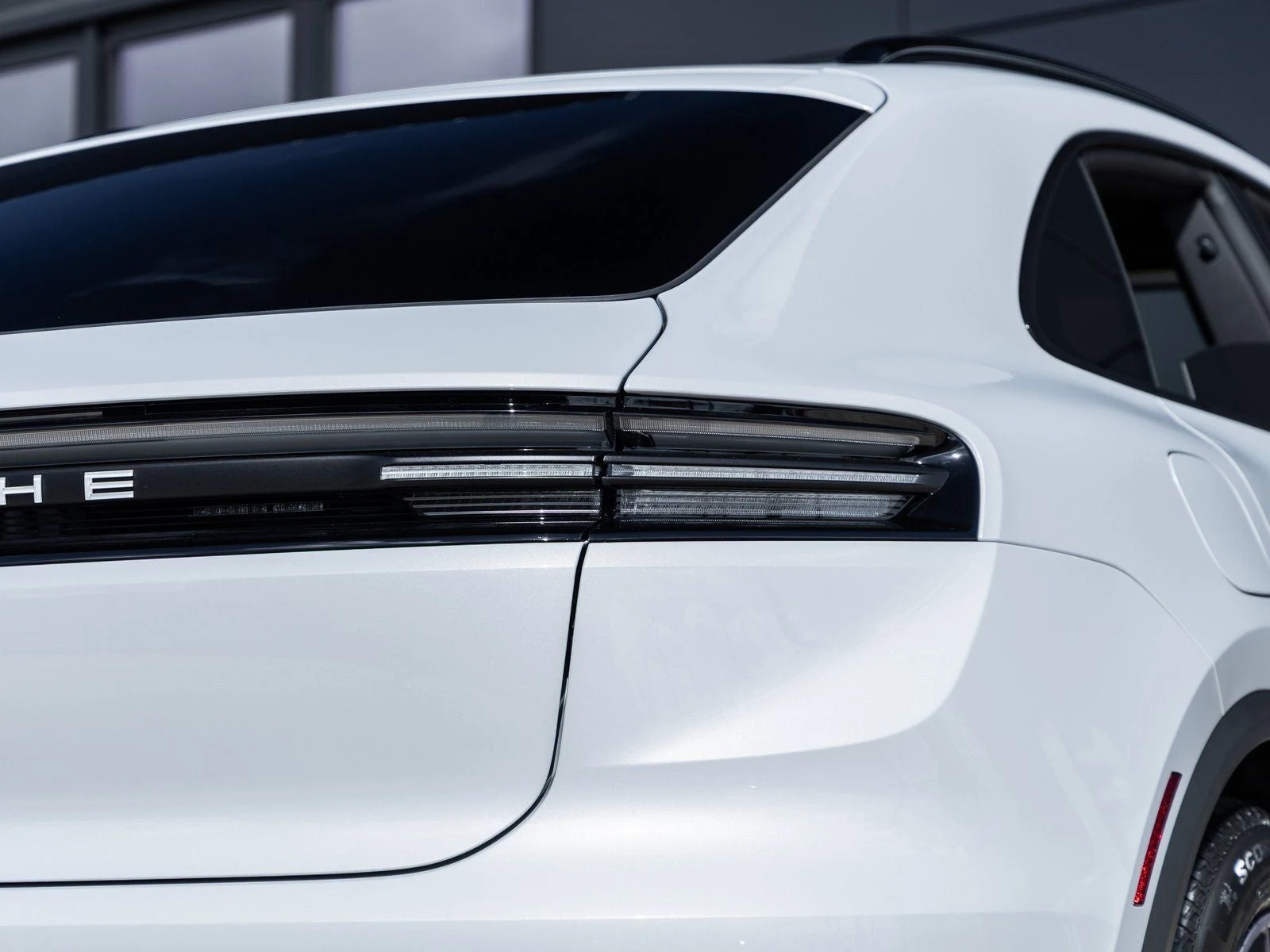 2026 Porsche Macan 4 Electric (XAB), 16/20