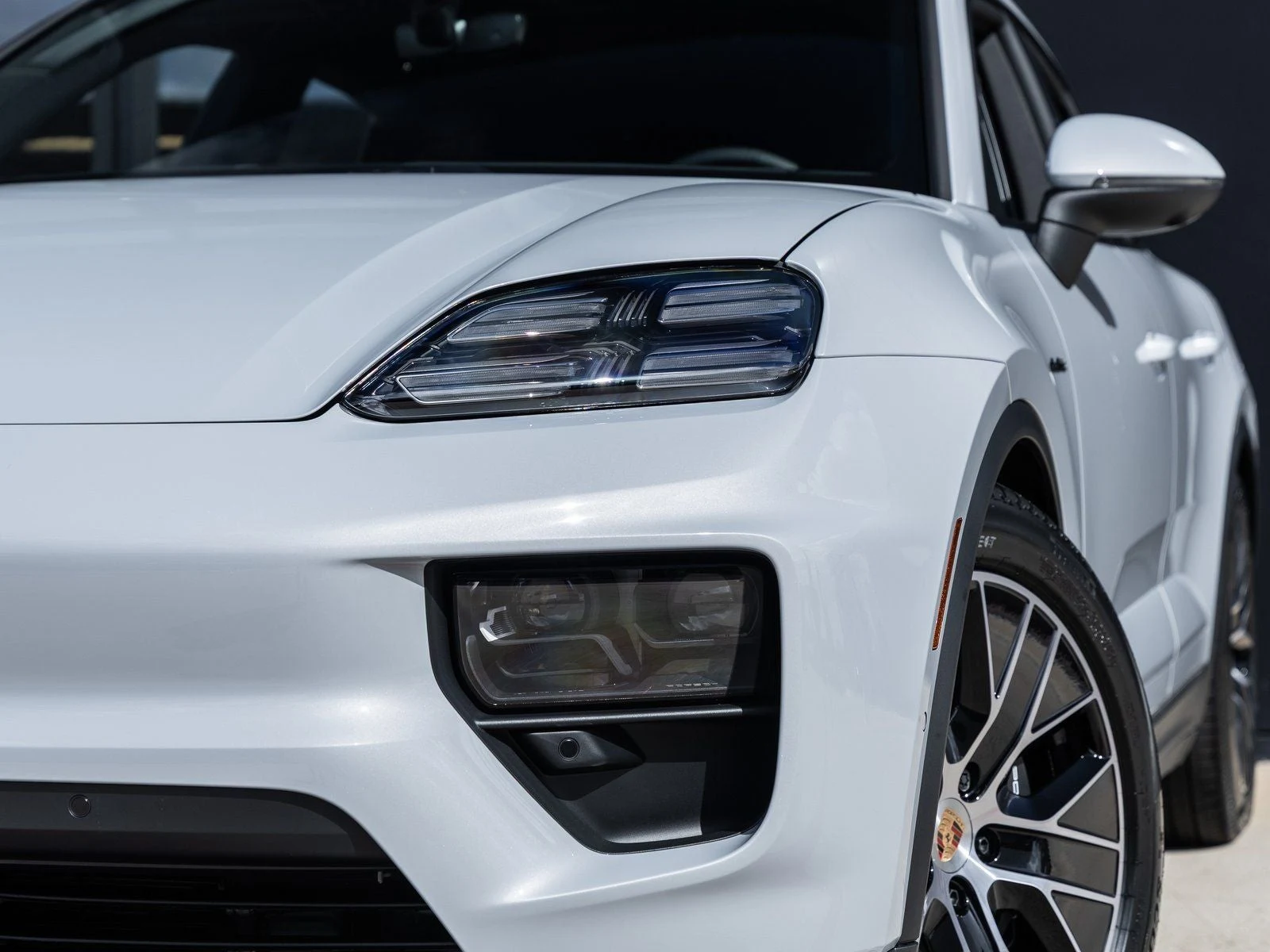 2026 Porsche Macan 4 Electric (XAB), 17/20
