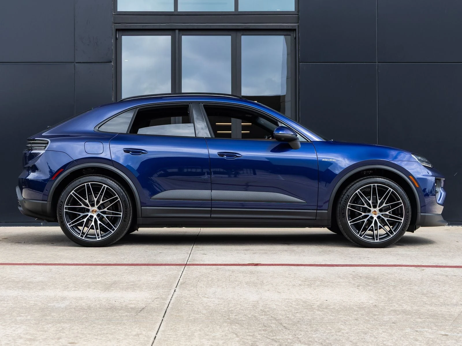 2026 Porsche Macan 4 Electric (XAB), 12/20
