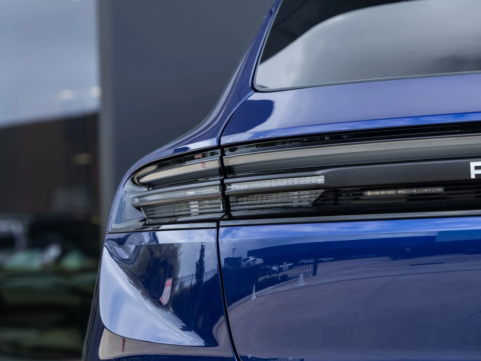 2026 Porsche Macan 4 Electric (XAB), 14/20