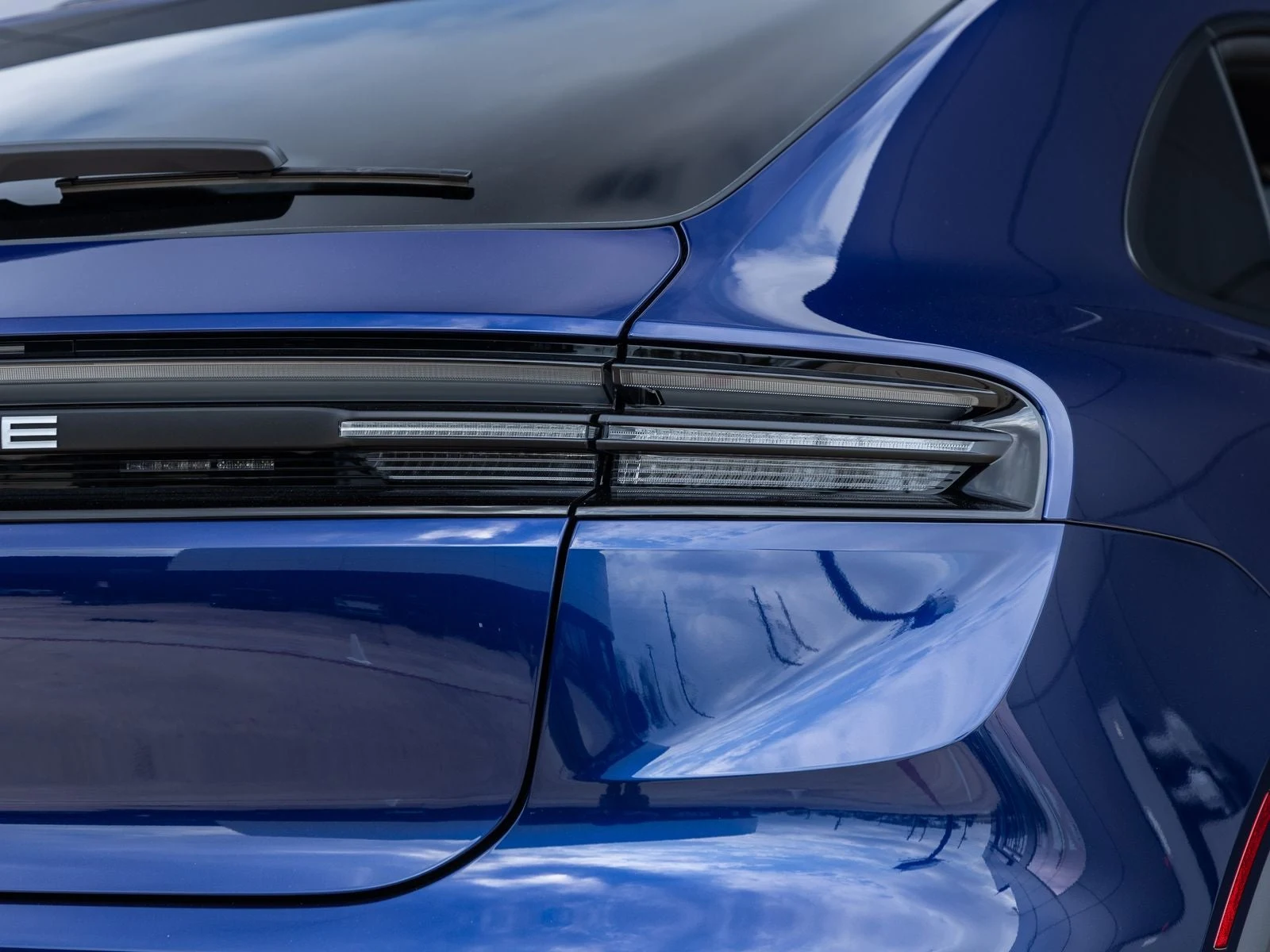 2026 Porsche Macan 4 Electric (XAB), 16/20