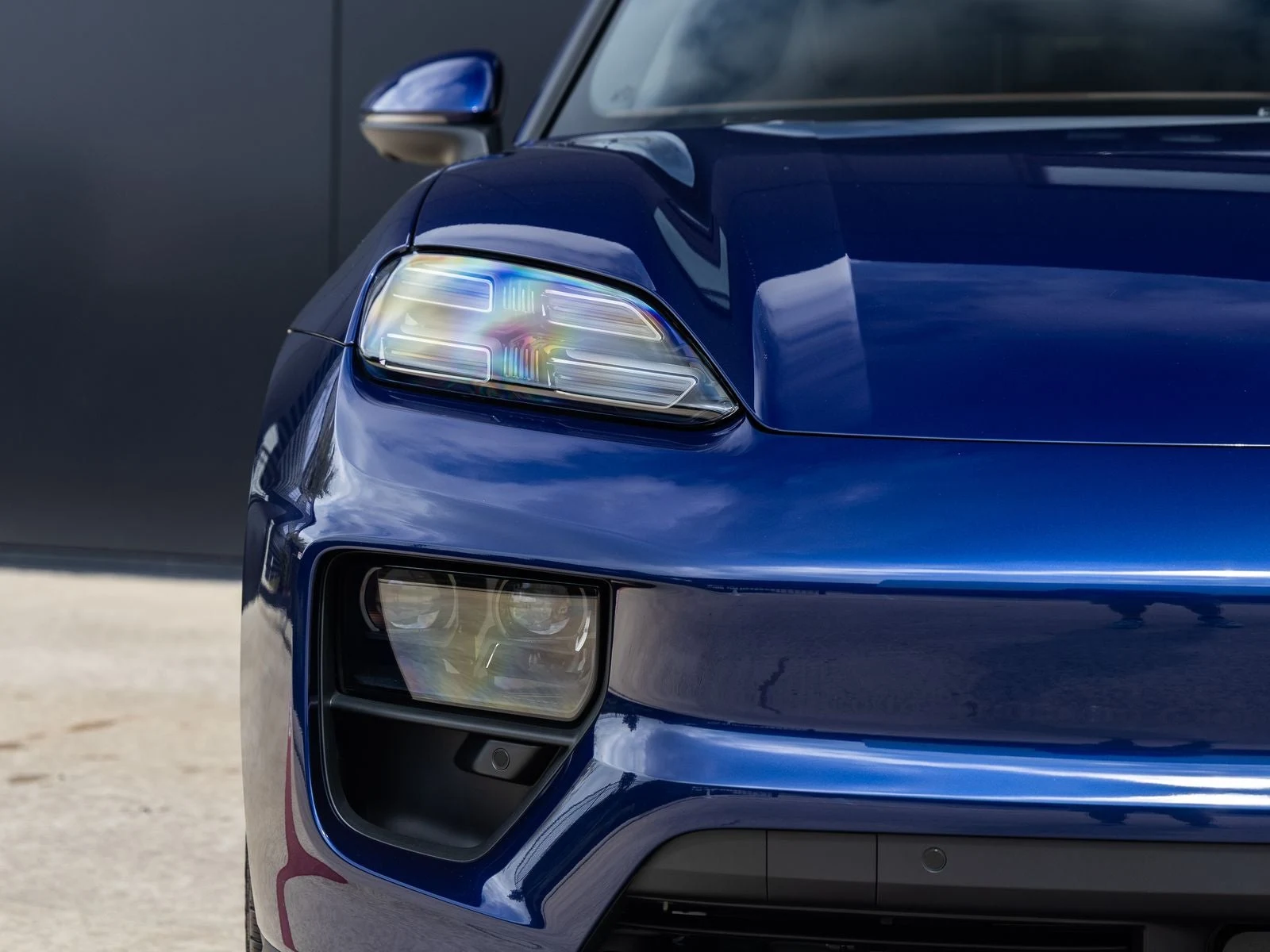 2026 Porsche Macan 4 Electric (XAB), 19/20