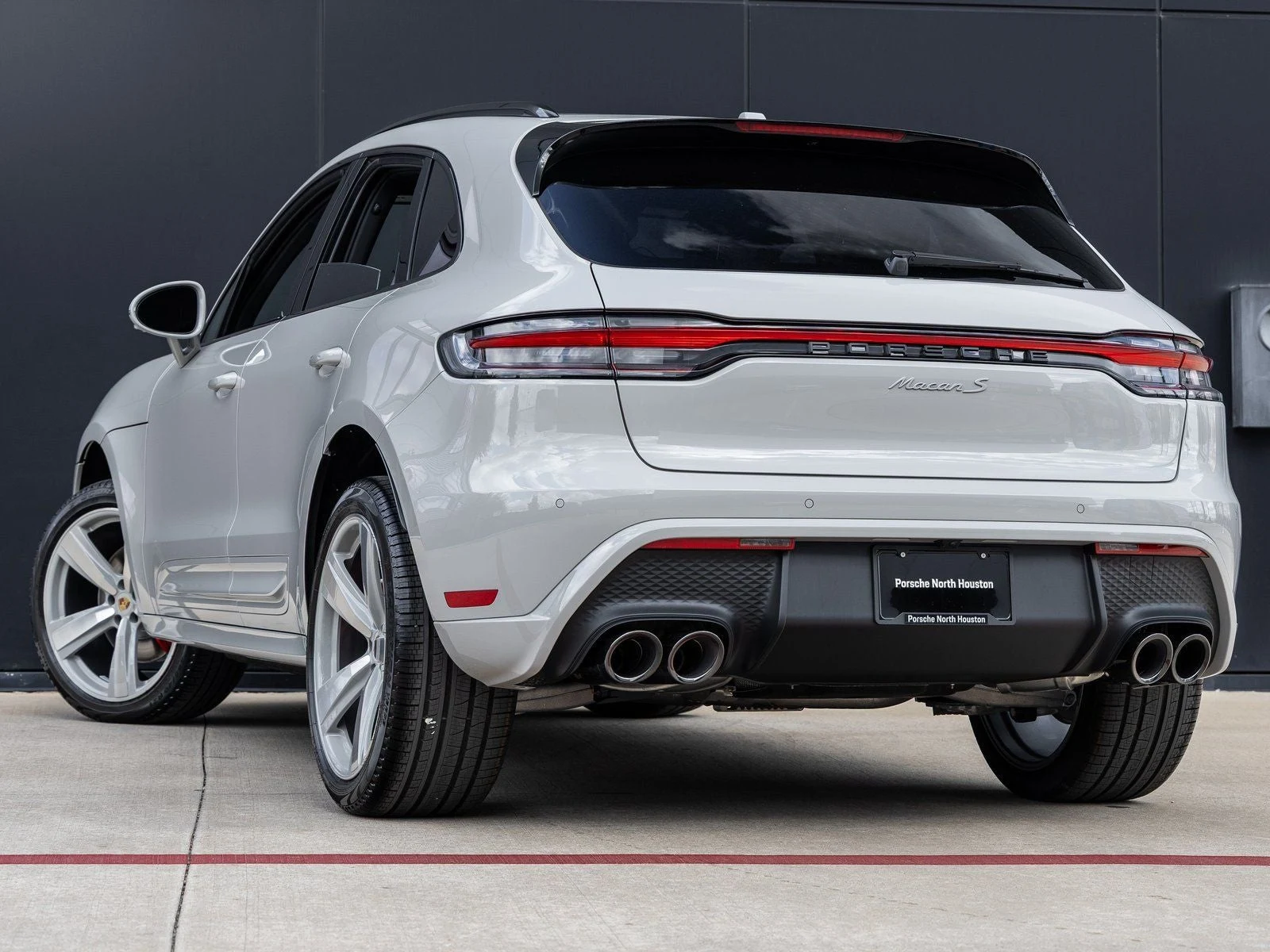 2026 Porsche Macan S (95B), 3/20