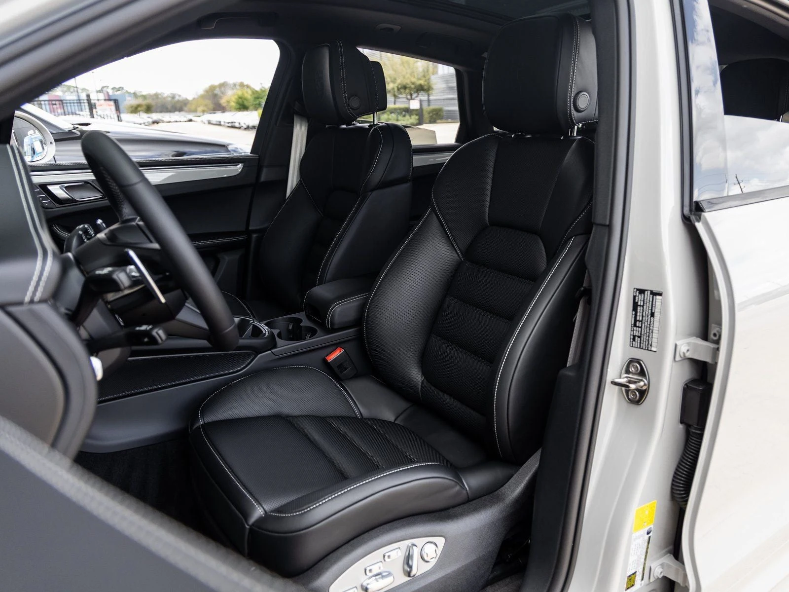 2026 Porsche Macan S (95B), 5/20
