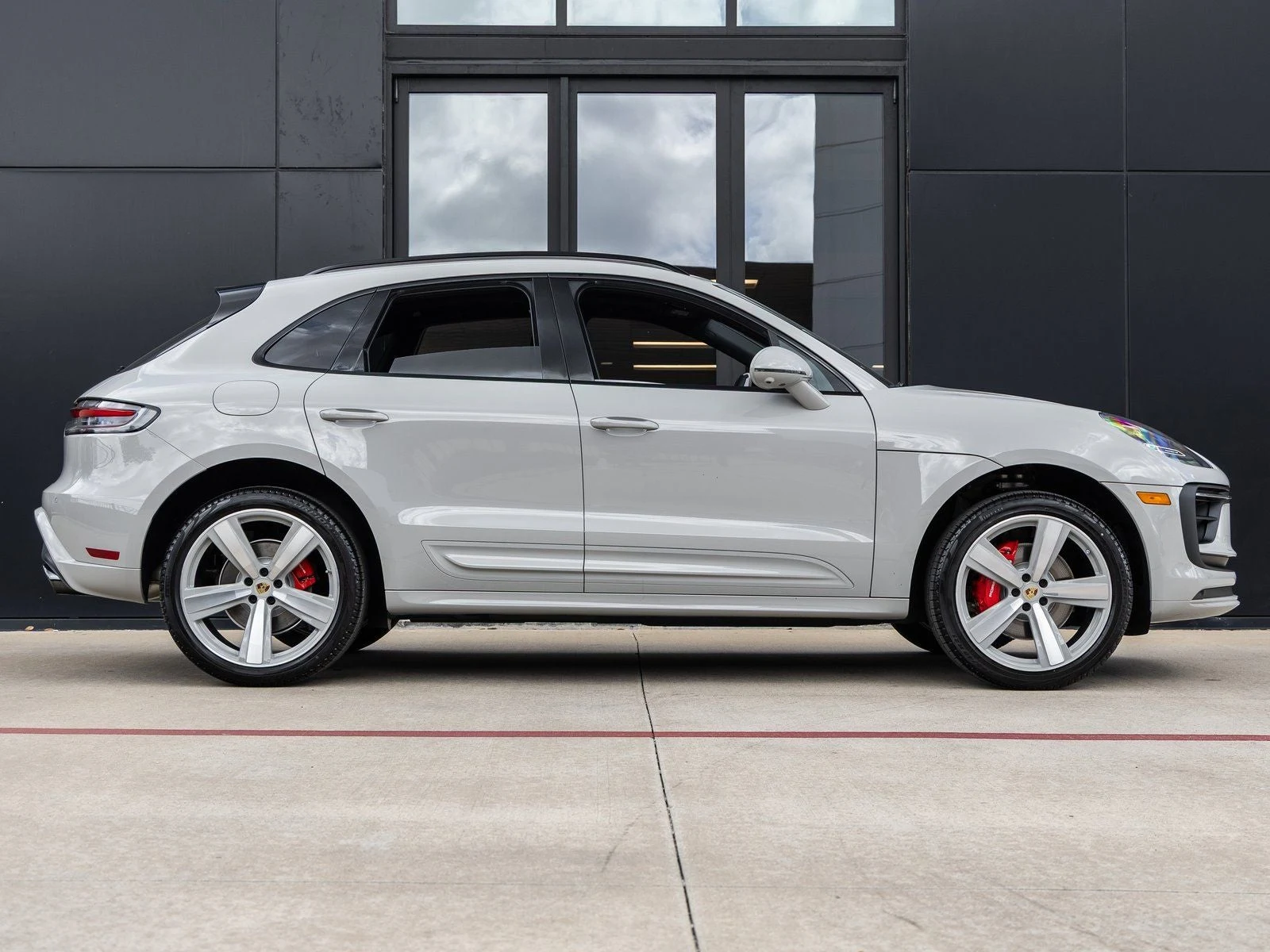 2026 Porsche Macan S (95B), 12/20