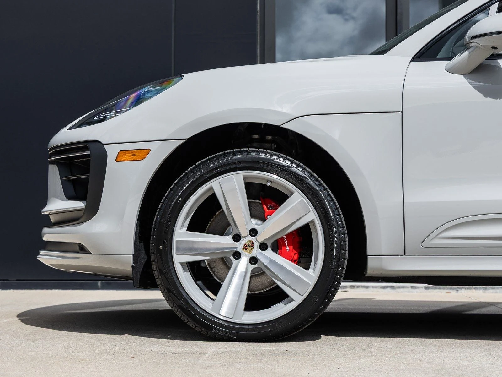 2026 Porsche Macan S (95B), 13/20