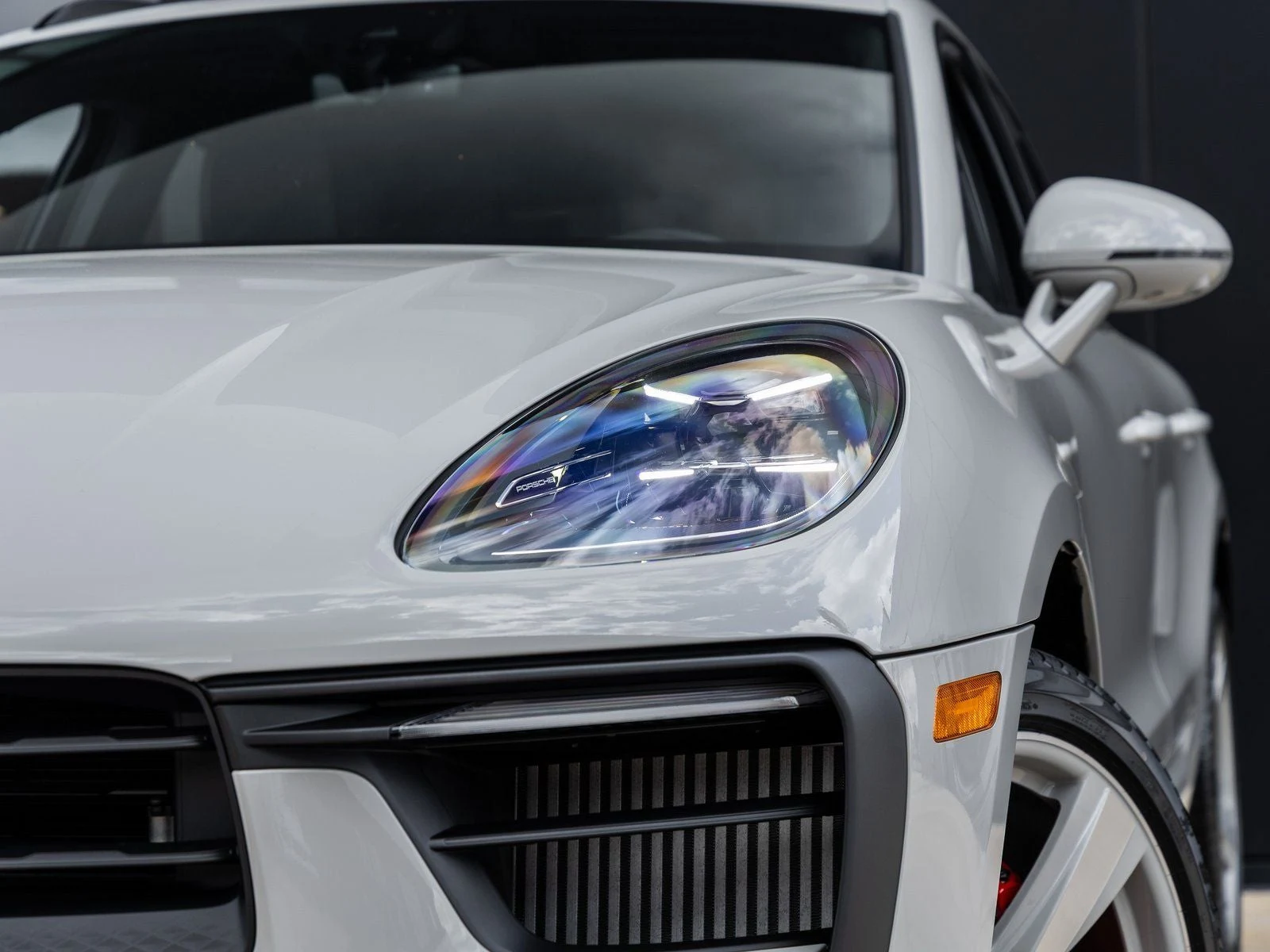 2026 Porsche Macan S (95B), 18/20