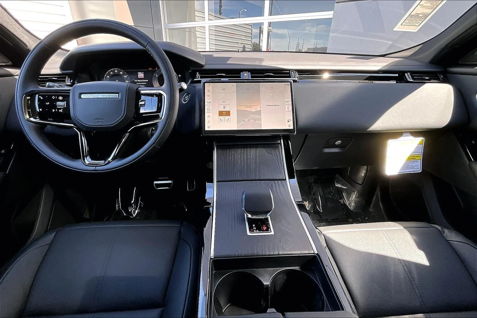 2026 Land Rover Range Rover Velar Dynamic SE (L560), 5/14