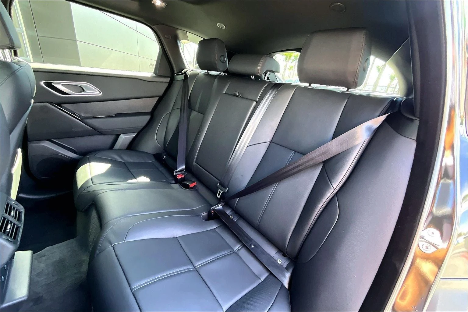 2026 Land Rover Range Rover Velar Dynamic SE (L560), 10/14