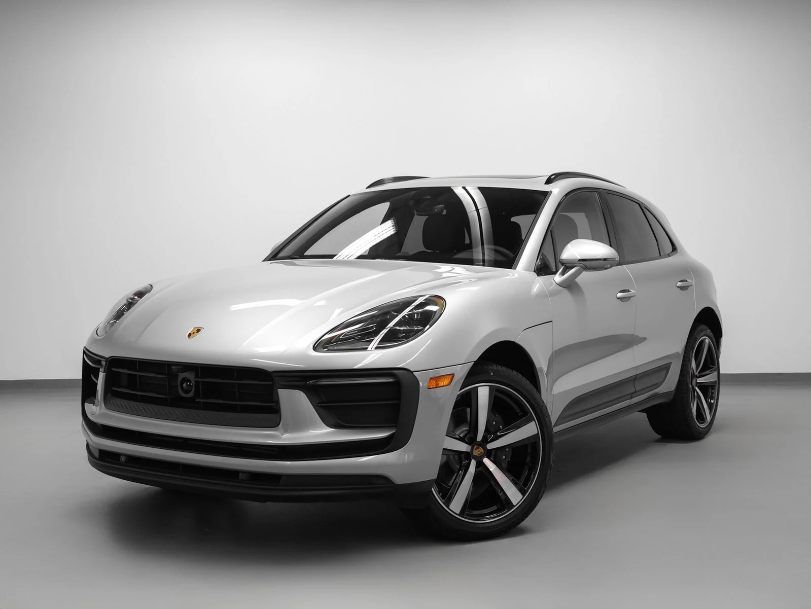 Porsche Macan (95B) · Dolomite Silver Metallic · Indigo Auto Group