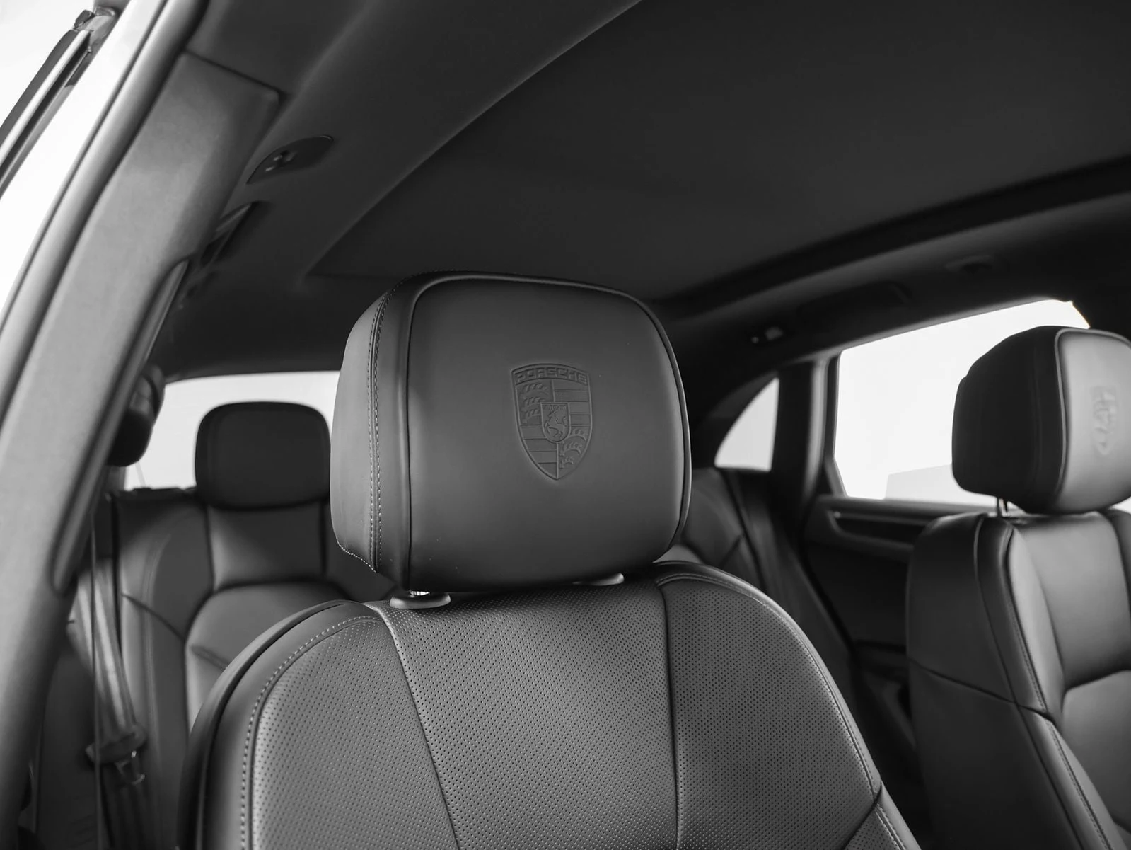 2026 Porsche Macan (95B), 20/20