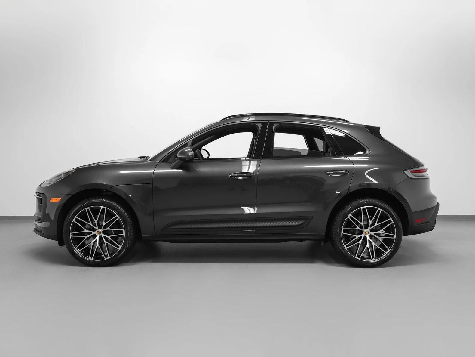 2026 Porsche Macan (95B), 2/20