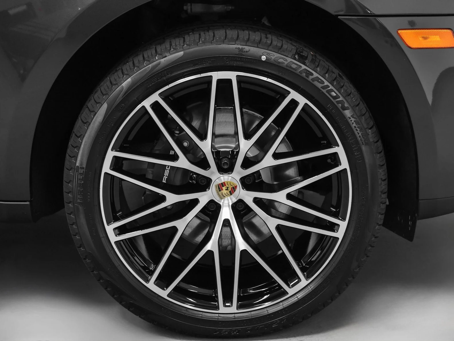 2026 Porsche Macan (95B), 13/20