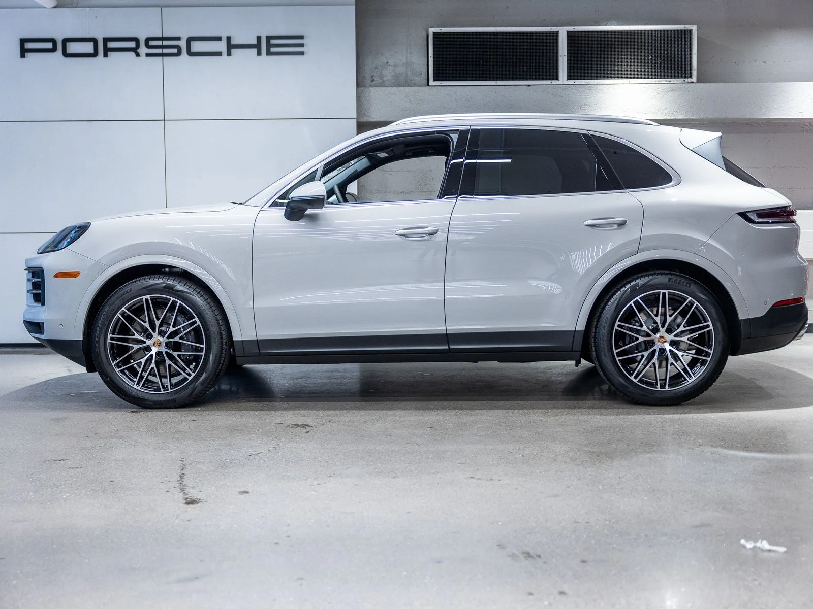 2026 Porsche Cayenne (3rd Generation), 2/20