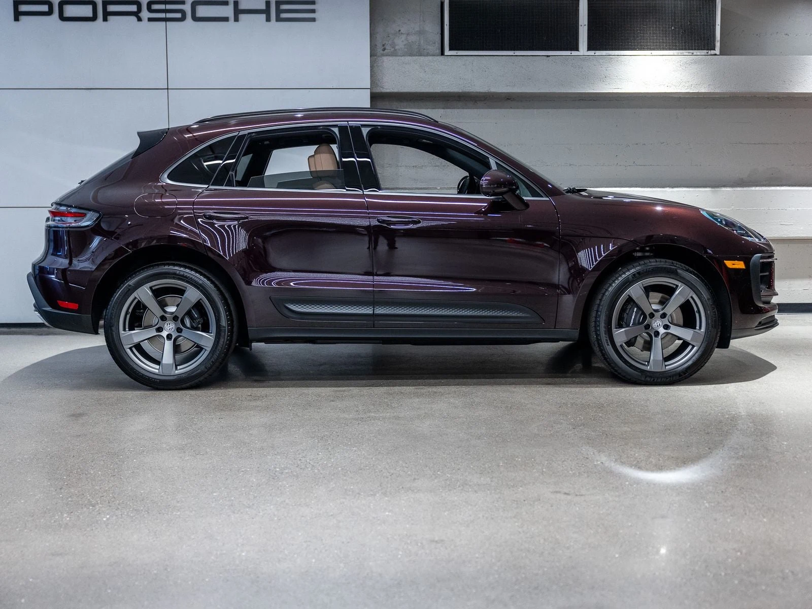 2026 Porsche Macan (95B), 9/20