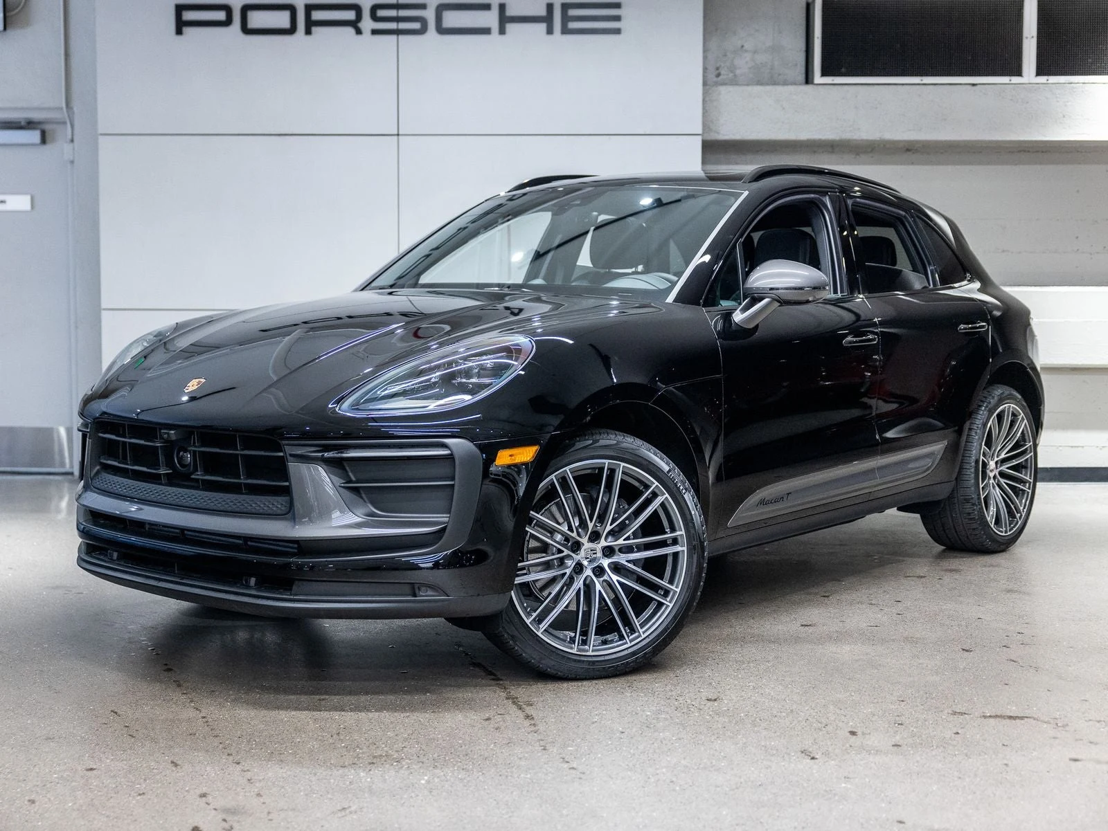 Porsche Macan T (95B) · black · Indigo Auto Group