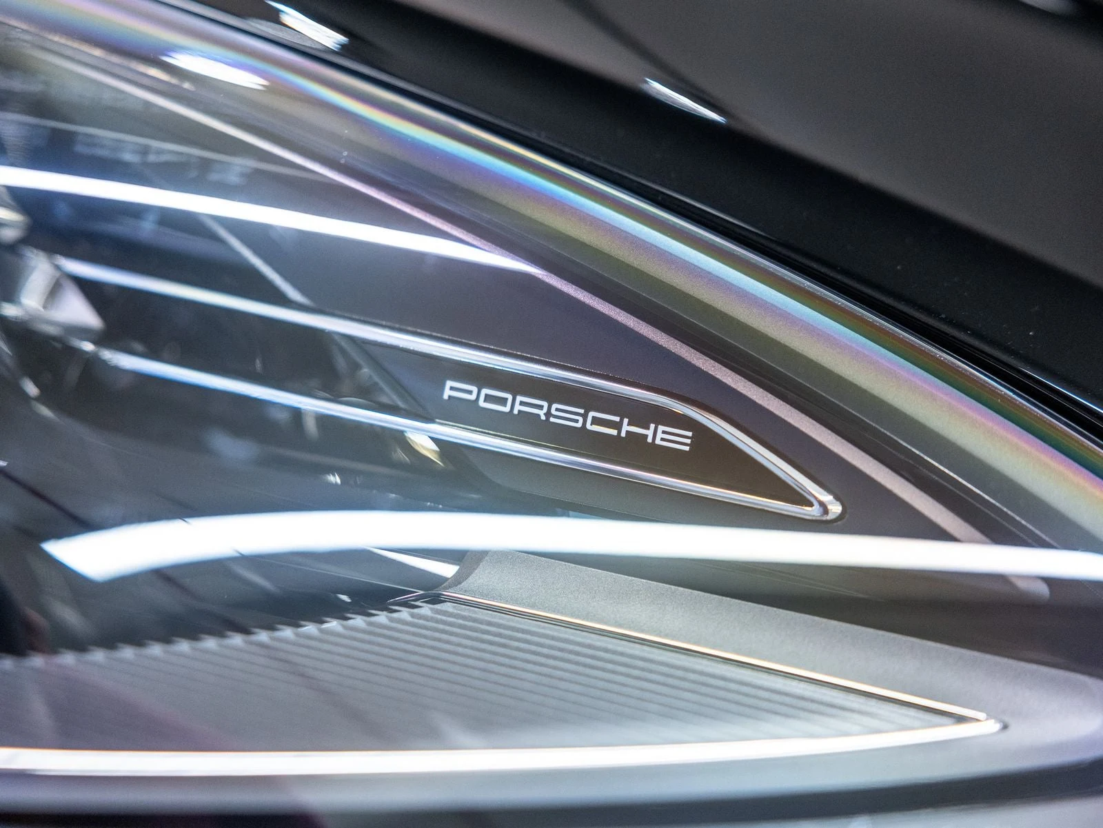 2026 Porsche Macan T (95B), 6/20