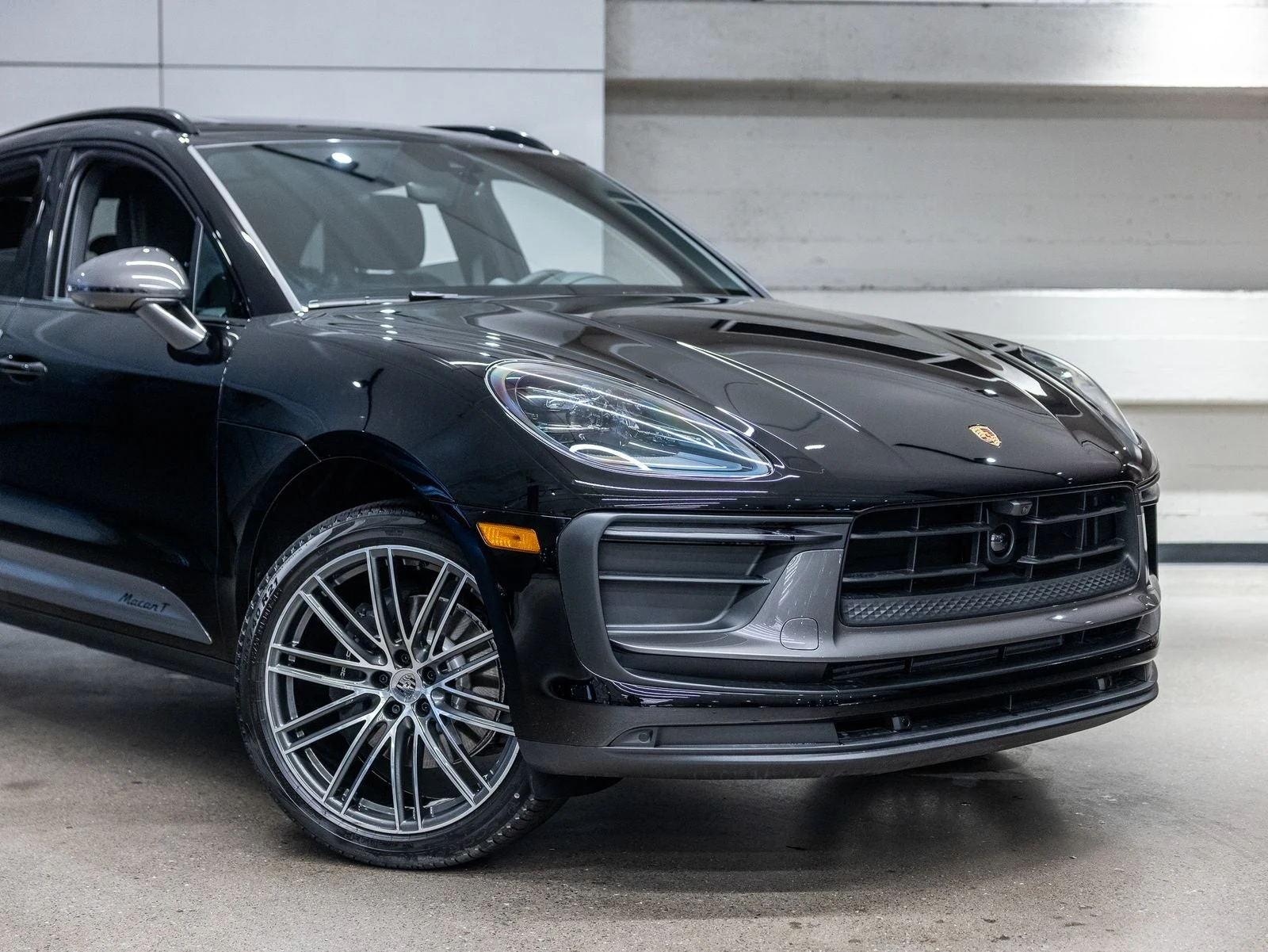 2026 Porsche Macan T (95B), 9/20