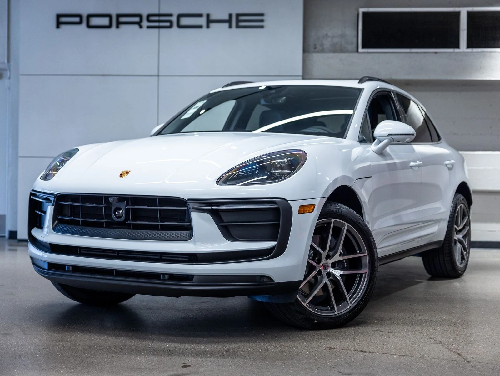 Porsche Macan (95B) · Carrara White Metallic · Indigo Auto Group