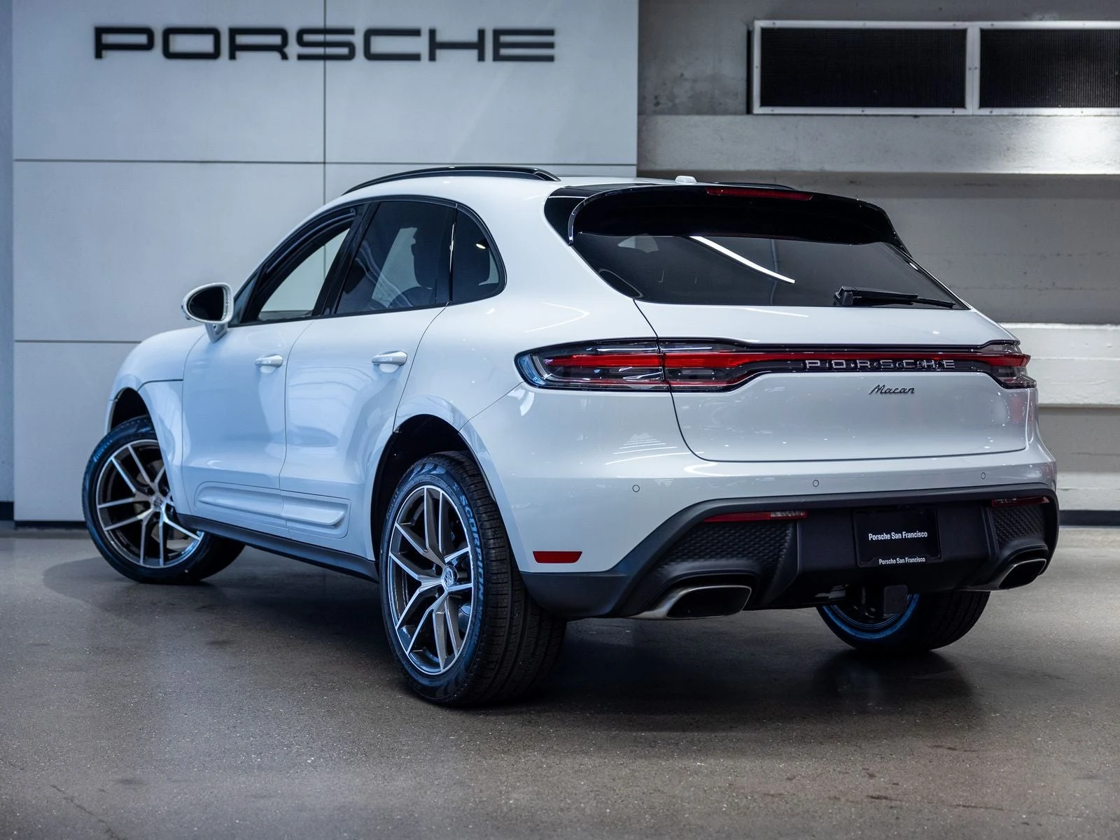 2026 Porsche Macan (95B), 3/20