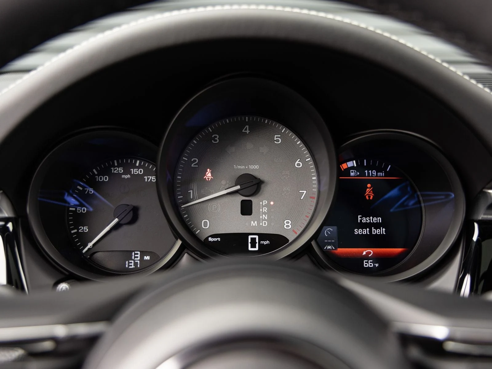 2026 Porsche Macan S (95B), 13/20