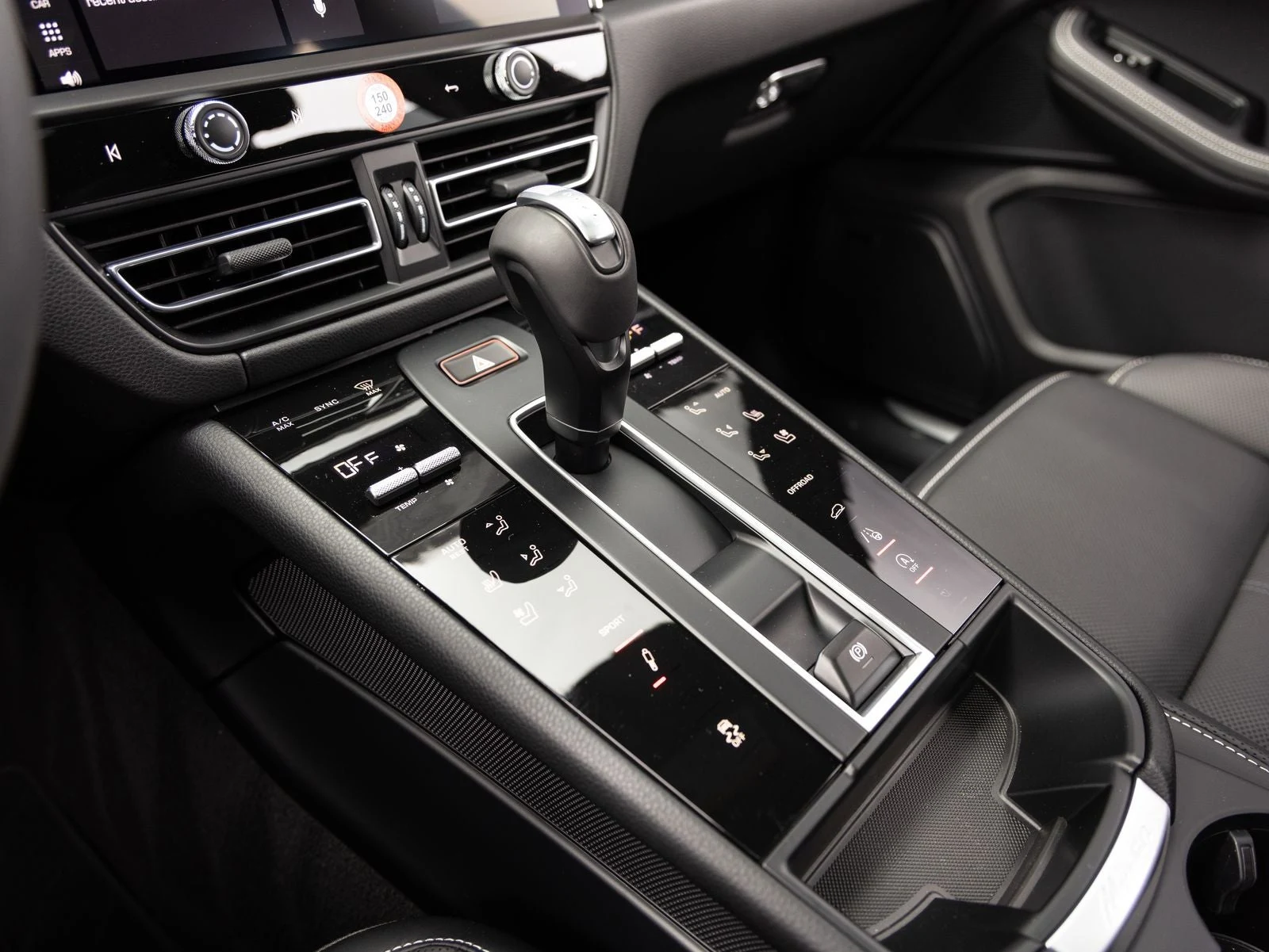2026 Porsche Macan S (95B), 17/20