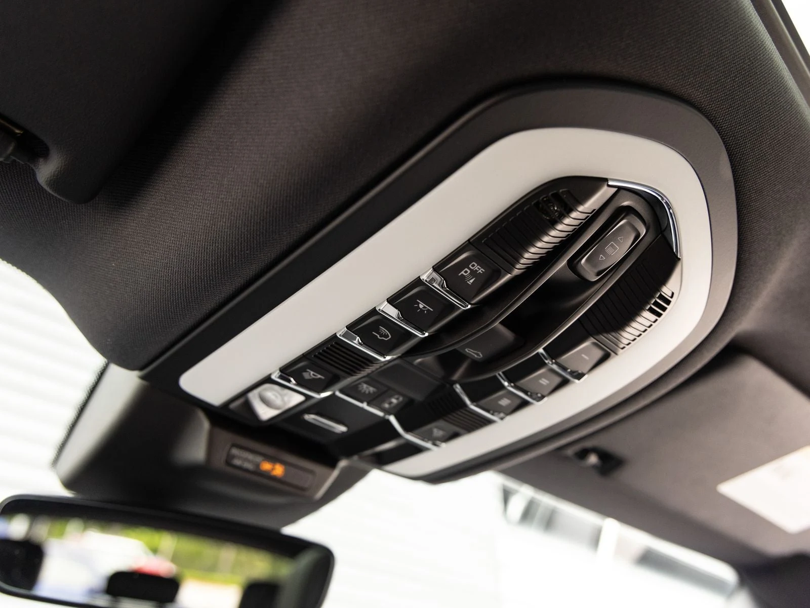 2026 Porsche Macan S (95B), 19/20