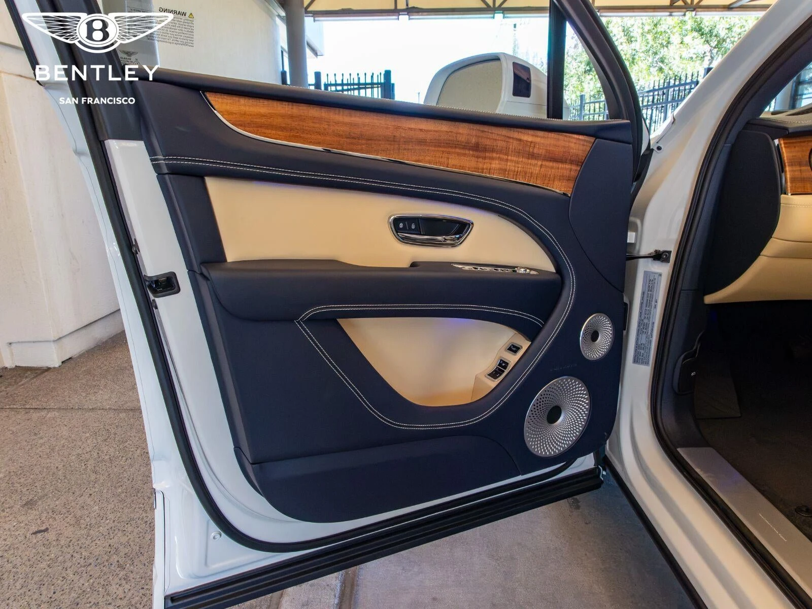2026 Bentley Bentayga V8, 7/20