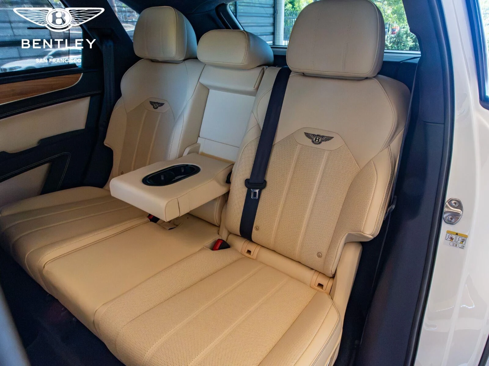 2026 Bentley Bentayga V8, 20/20