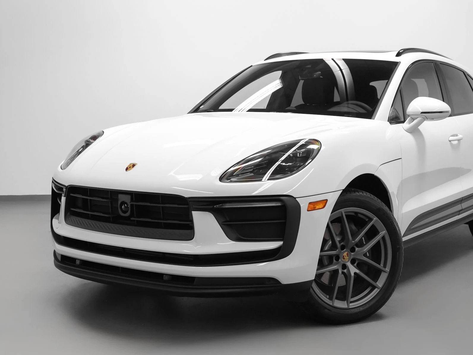 2026 Porsche Macan (95B), 6/20