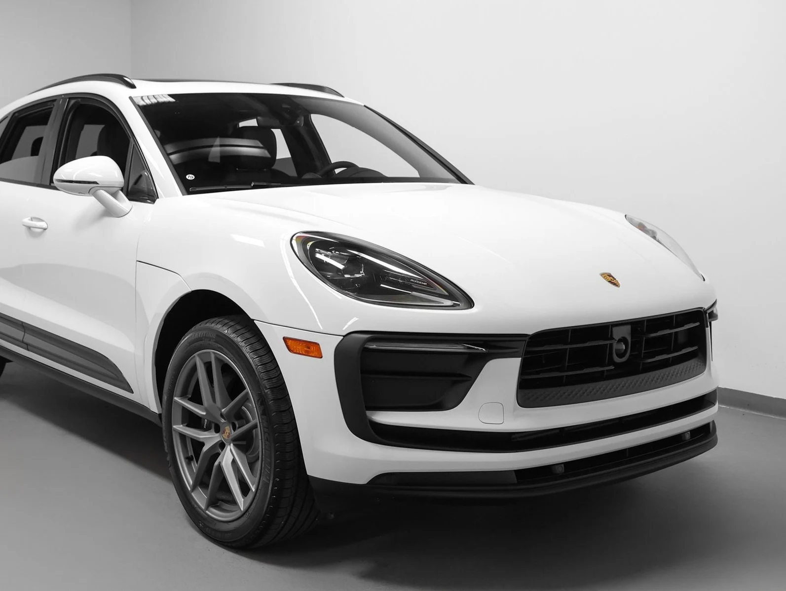 2026 Porsche Macan (95B), 8/20
