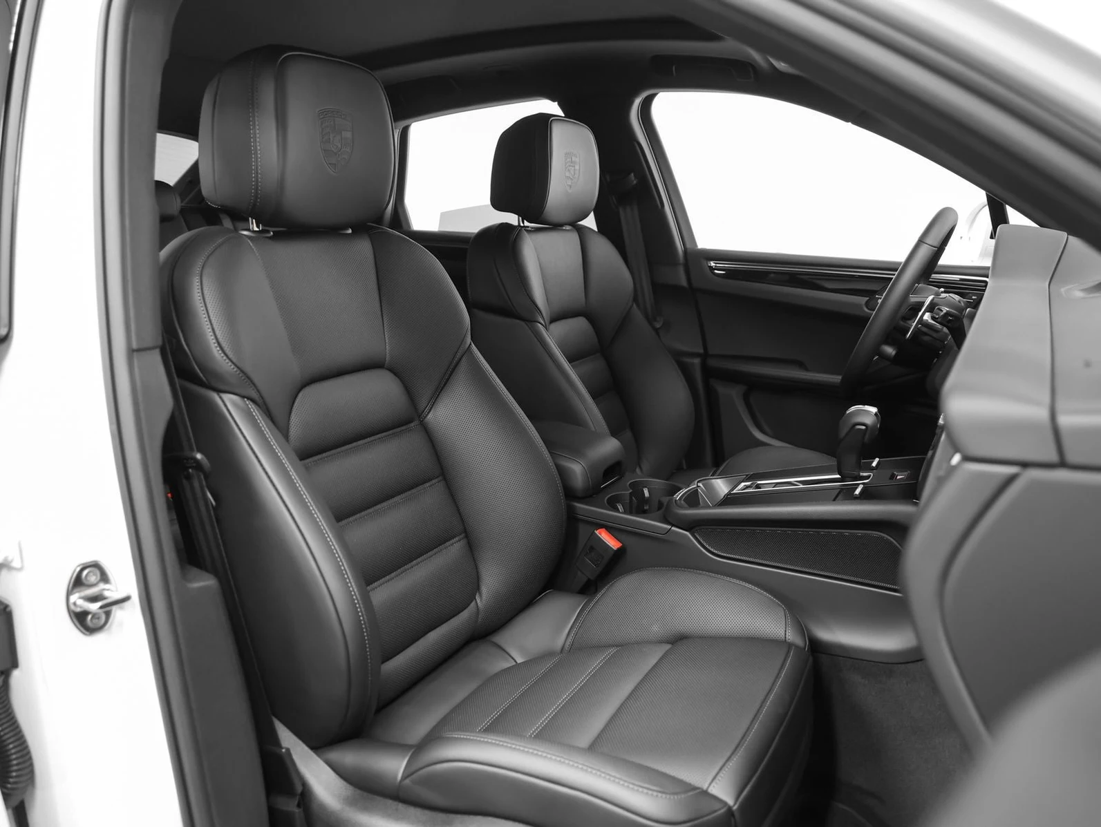 2026 Porsche Macan (95B), 19/20
