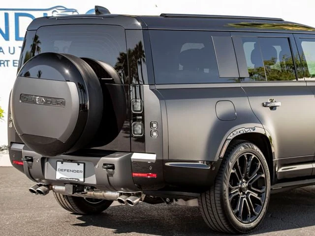 2026 Land Rover Defender 130 V8 (L663), 7/20
