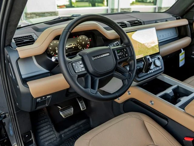 2026 Land Rover Defender 130 V8 (L663), 16/20