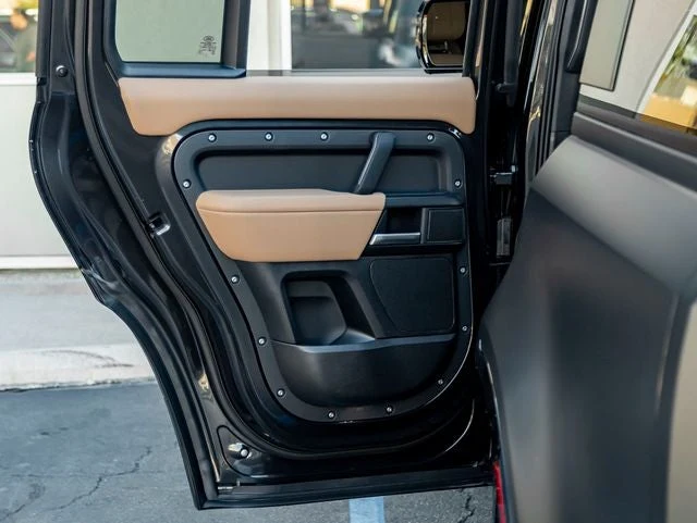 2026 Land Rover Defender 130 V8 (L663), 20/20