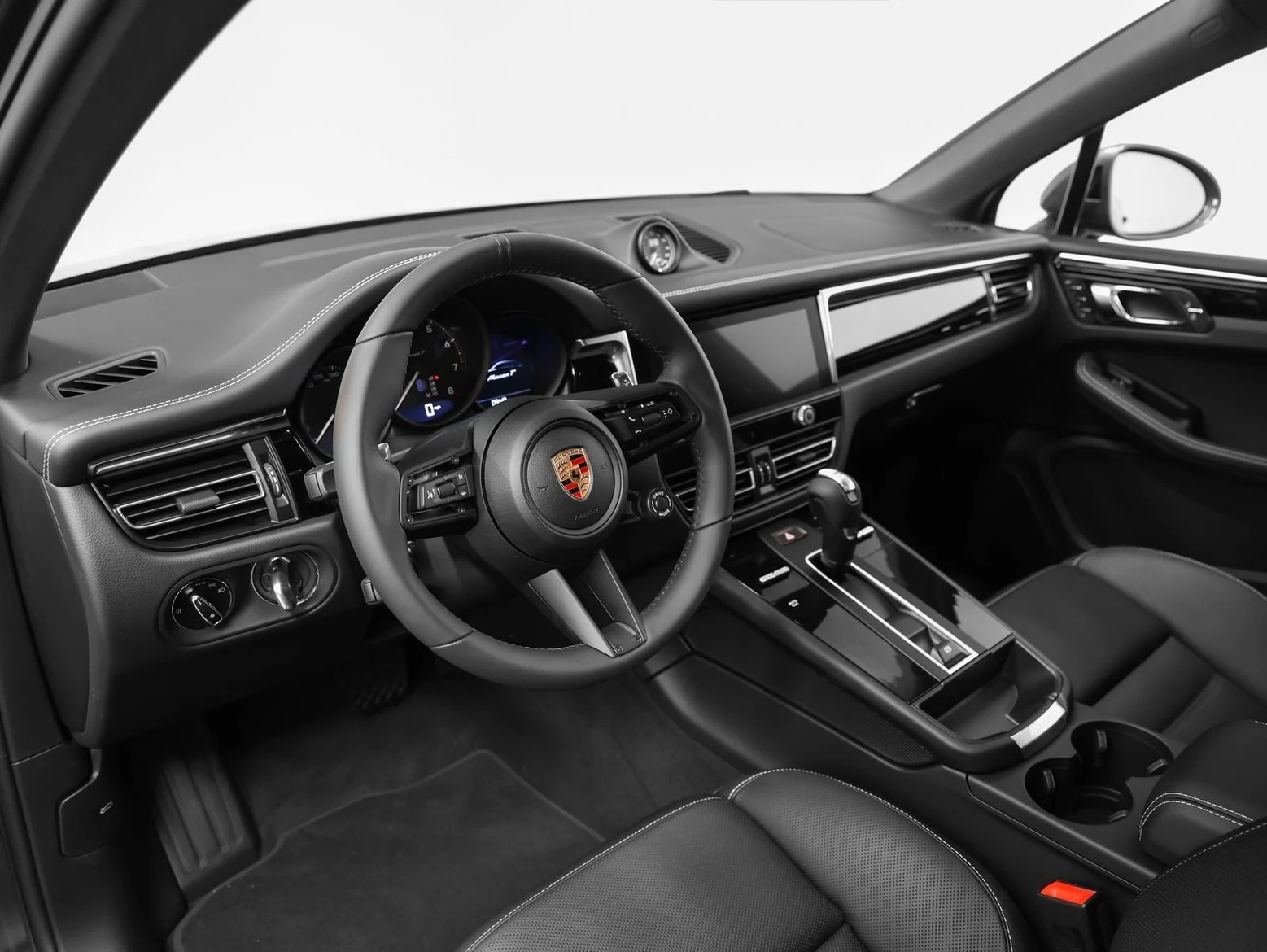 2026 Porsche Macan T (95B), 4/20