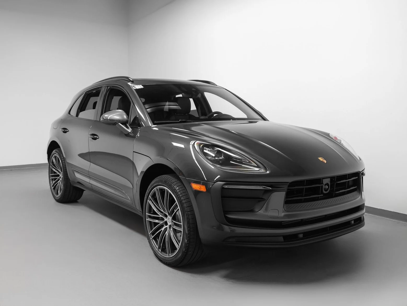 2026 Porsche Macan T (95B), 9/20