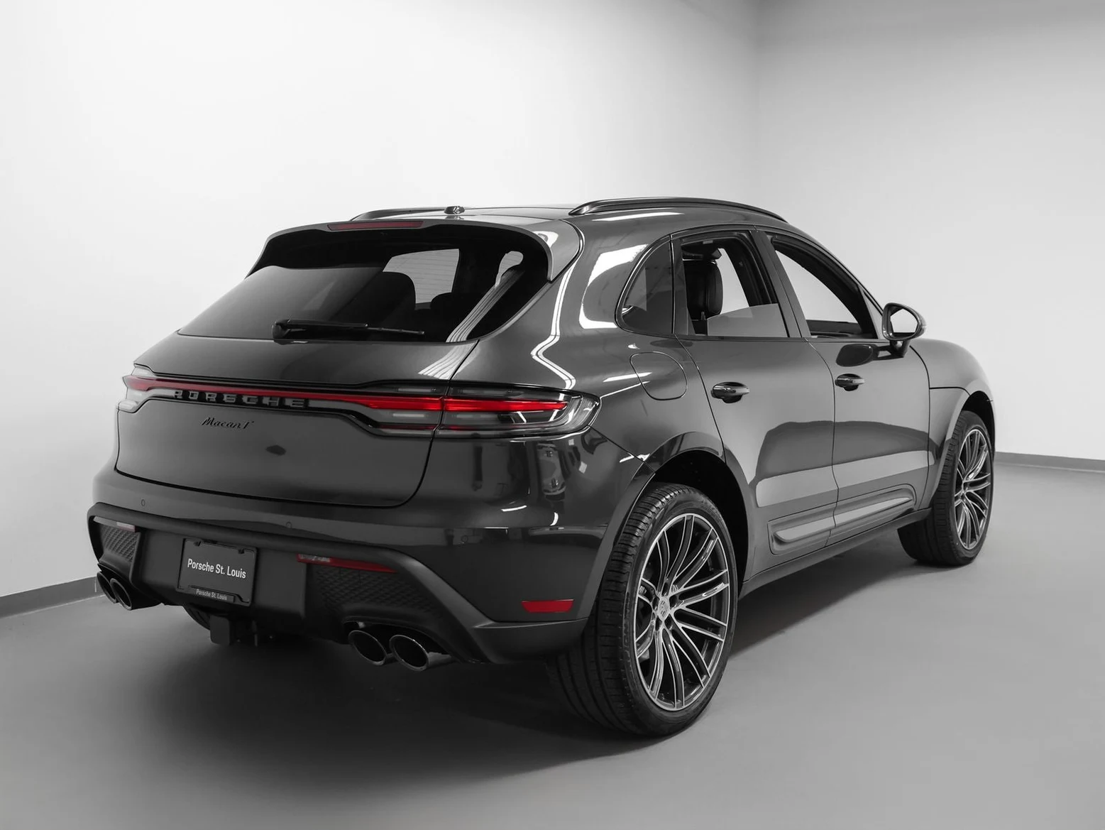 2026 Porsche Macan T (95B), 11/20