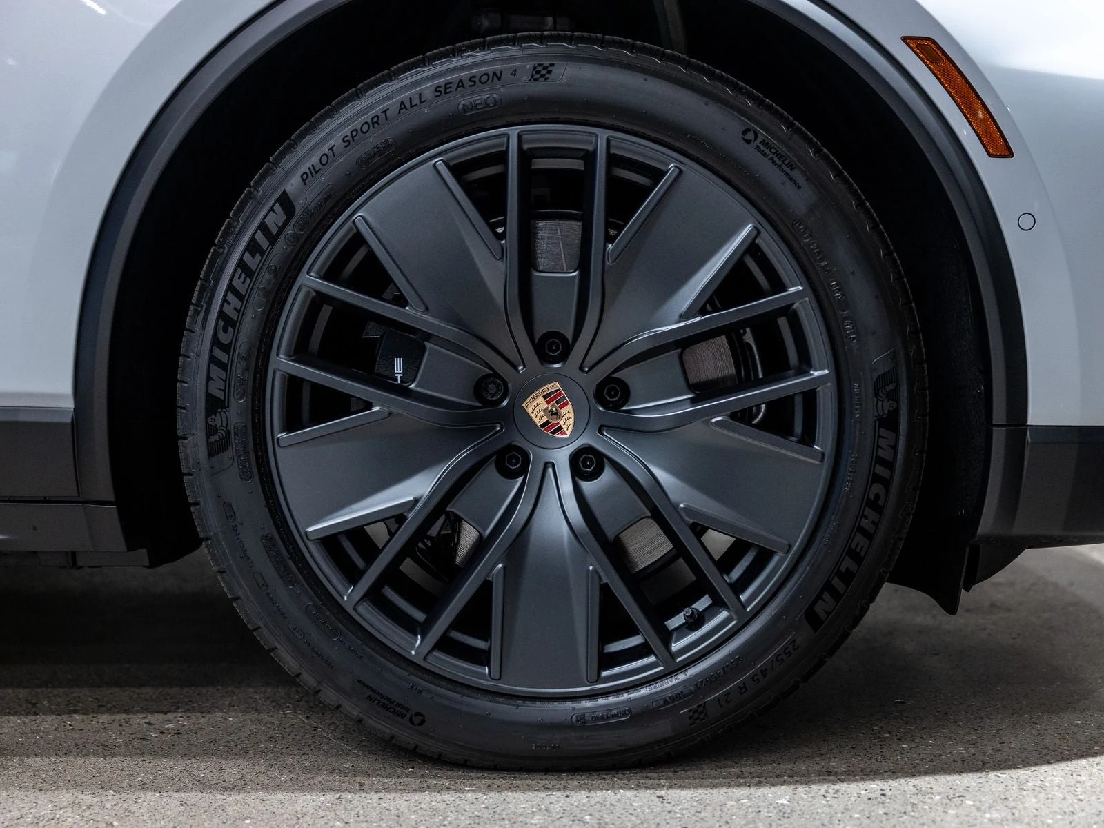 2026 Porsche Macan GTS Electric (XAB), 20/20