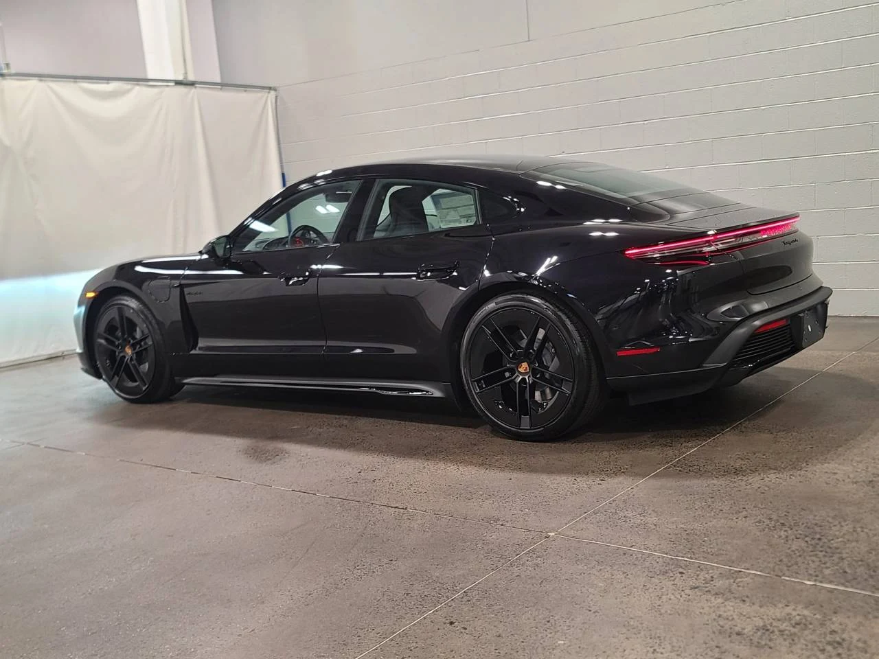 2026 Porsche Taycan 4 Black Edition (2025 Update), 3/20